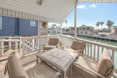 Image de Available for Spring! 186 Little Breeze Cottage on the Water