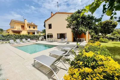 Image de Casa Hermanos by Costabravaway