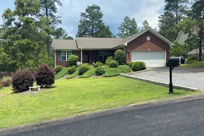 Image de 5 Minutes from Pinehurst 2! ! ! ! ! ! Pet friendly 3br, 2 Ba  5 minutes from the Open