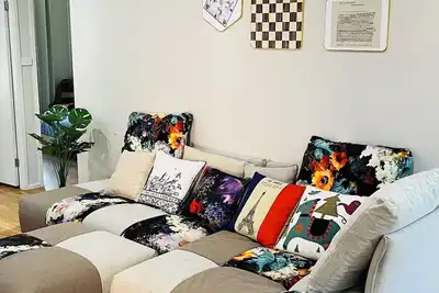 Image de Charming Riverside Retreat sleep7