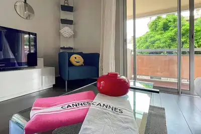 Image de 2 Pièces moderne et tout équipé