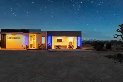 Image de Desert Lumina: Pickleball | Game Room | Jacuzzi