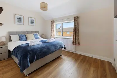 Image de 6 Bed, 2 Bath, with Free Parking & Wi-Fi