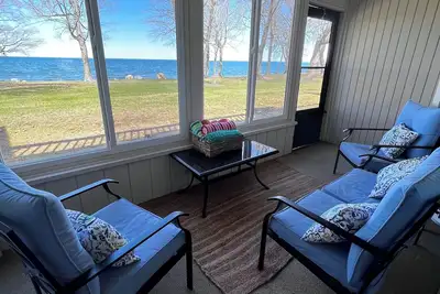 Image de Beautiful Newly Renovated Lakefront 2 Bedroom on Mille Lacs Lake\n\n\n\n