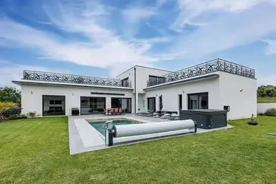 Image de La Villa Danaud - Maison avec piscine et jacuzzi