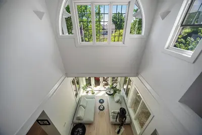 Image de New Listing 4 private suites+bonus 5th bedroom! Hot Tub on 3\/4 acre. Family+Pets