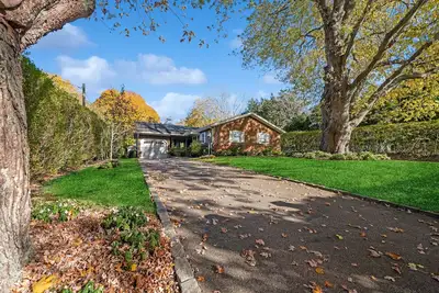 Image de Beautifully renovated near Amagansett village, ocean and bay beaches and train!