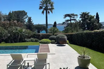 Image de Superbe villa vue mer sur st tropez