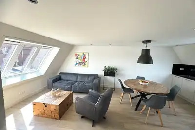 Modern apartment close to the beach with private terrace, air conditioning and parking space