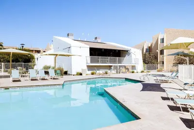 Image de Condo Near Old Town with Pool, Spa and Sauna