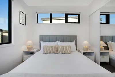 Image de Brand New Family Home | 2br | 7km to Airport | WiFi