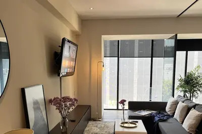 Image de Experience the best of Mexico City in this executive suite located in Juarez