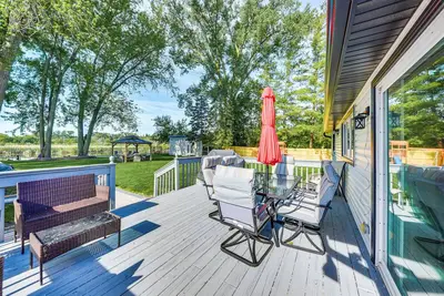 Image de Lakefront Antioch Home w/ Dock, Kayaks & Game Room