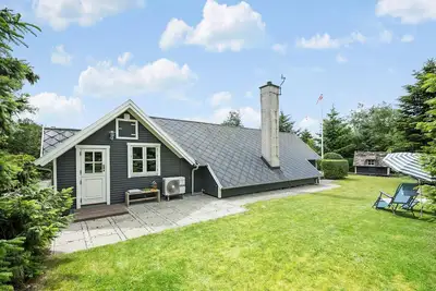 Image de Belle maison de 2 chambres à Farsø