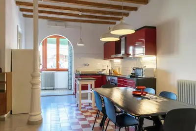 Image de Center of Gracia by Maison Piñata