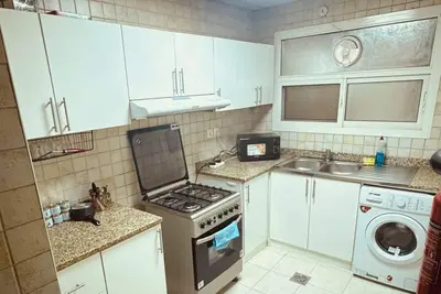 Image de Beautiful house near to supermarket taxi bus city center