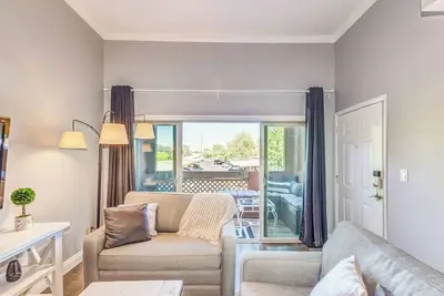 Image de Two Bedroom Condo in Old Town/Spring Training