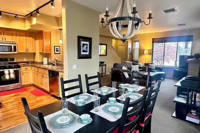 Image de Spacious 3 Bdr Pet Friendly, Hottub, Pool