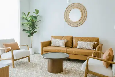 Image de Chic, dog-friendly condo with tropical pool, fitness center & great location