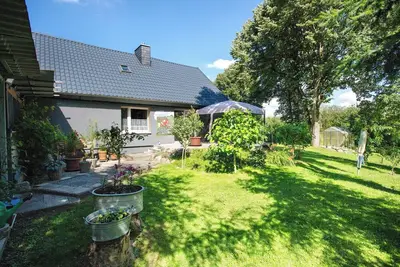 Image de Maison de vacances 'Rustikales Ferienhaus' avec terrasse privée, Wi-Fi et climatisation