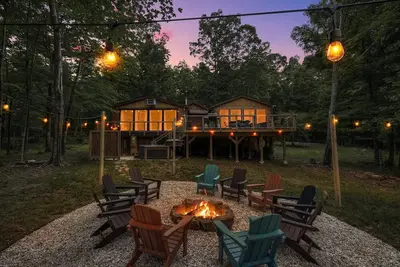 Image de Hot Tub, Firepit, Grill, Wifi near Golf & Hiking