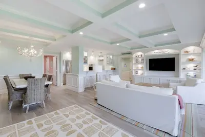 Image de Gorgeous Beachfront Condo at Gulfside Place