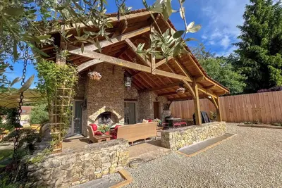 Image de Charming Bungalow with stunning views of the Dordogne River in the Perigord Noir