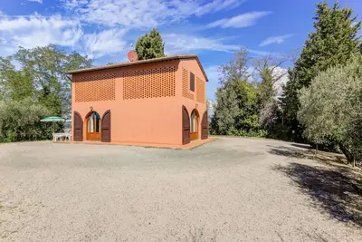 Maison de vacances en Toscane avec piscine partagיe