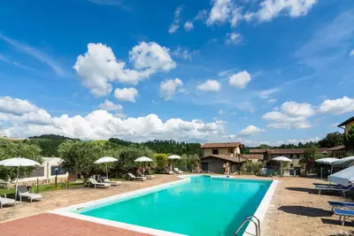 Image de Appartement dans une ferme avec bain à remous