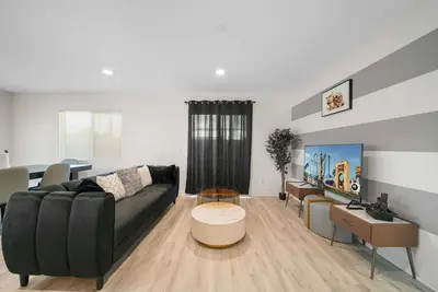 Image de @ Marbella Lane - Modern Aesthetic 4br Posh Home