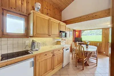 Charmant 4 pièces avec terrasse face Mont Blanc, proche téléski, village et garage sécurisé
