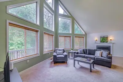 Image de Linden Family Home w\/ Yard < 5 Mi to Wineries!