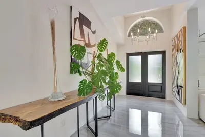 Image de Privacy, Heated Pool, Gulf Access and Luxury!