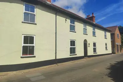 Image de Sleep 8 unique period property close to the beach with village pub and shop