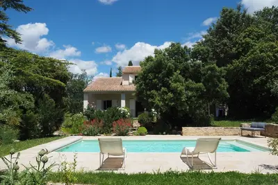 Image de Maison à Villes-sur-Auzon avec Piscine