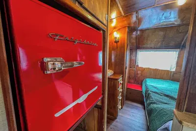Image de Vintage Camper in Floyd Va!