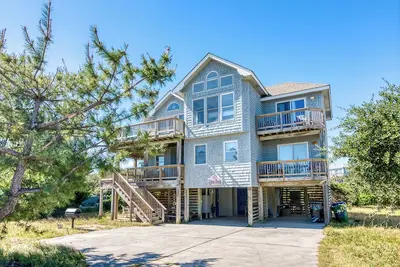 Image de Duck beach house across the street from the beach with community amenities!