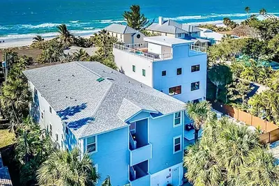 Image de Ideal Location - Just Steps to the Beach and Local Restaurants!