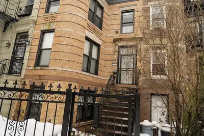 Image de Triplex On The Parkway
