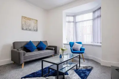 Image de Recently renovated, stylish home + parking! | Pass the Keys