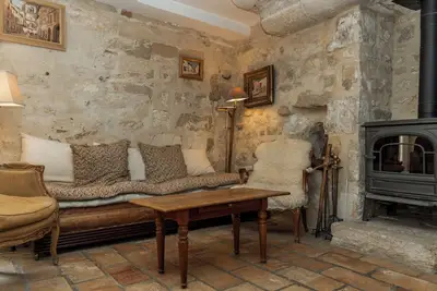 Image de 7 bedroom private vacation home in villeneuve-lã¨s-avignon
