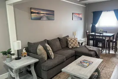 Image de Close to downtown, Hobart college, and beautiful Seneca lake