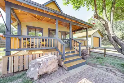 Image de Family Cabin in Pine w/ Deck: Pets Welcome!
