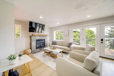 Image de Tree-Lined Hayden Home w\/ Hot Tub & Lake Views!