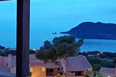 Image de T2 +cabine. Calme, sécurisé, vue splendide mer, parking, 2 piscines, 3 tennis.