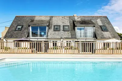 Maison avec piscine - accès plage à pied