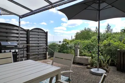 Image de Grill, Ăśberdachte Terrasse, Sonnenschirm, 2 Einzelbetten, 2xtv, KĂĽche, Ww-knoten