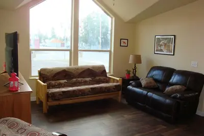 Image de Yellowstone Wildlife Cabins - Fox Cabin - sleeps up to 8 - less than a mile to Yellowstone!