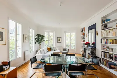 Image de 2br spacious and bright luxurious flat with Ac