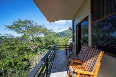Image de 8 min to Dominical Beach, surf spot, ocean view